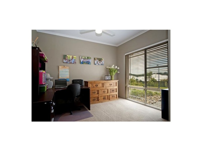 20 Slipstream Road, Coomera Waters QLD 4209