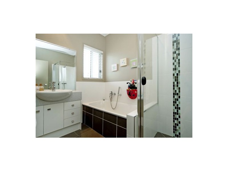 20 Slipstream Road, Coomera Waters QLD 4209