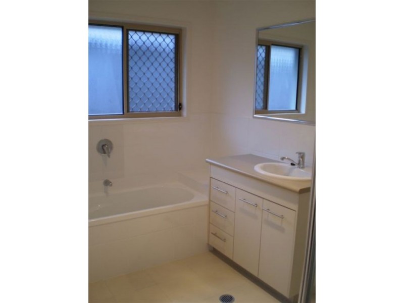 4 Glenafton Cct, Ormeau QLD 4208