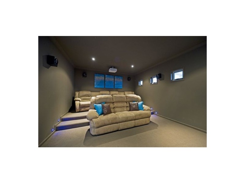 4 Elusive Road, Coomera Waters QLD 4209