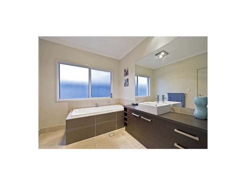 4 Elusive Road, Coomera Waters QLD 4209