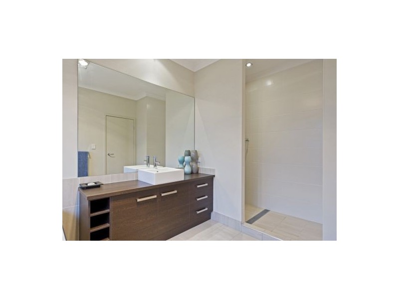 4 Elusive Road, Coomera Waters QLD 4209