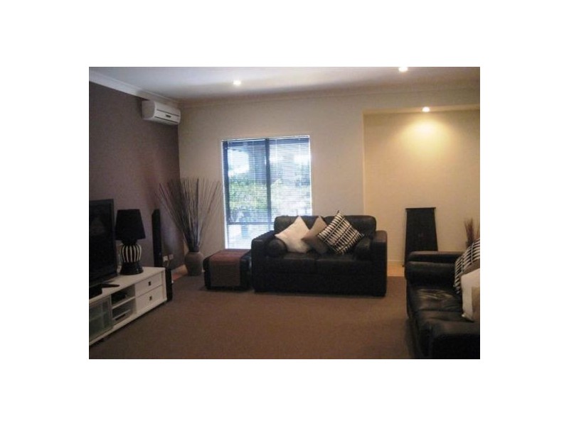 1 Zeus Circuit, Coomera Waters QLD 4209