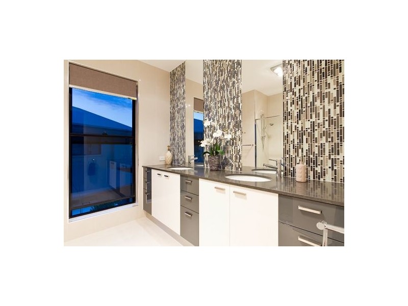 13 Westward Way, Coomera Waters QLD 4209