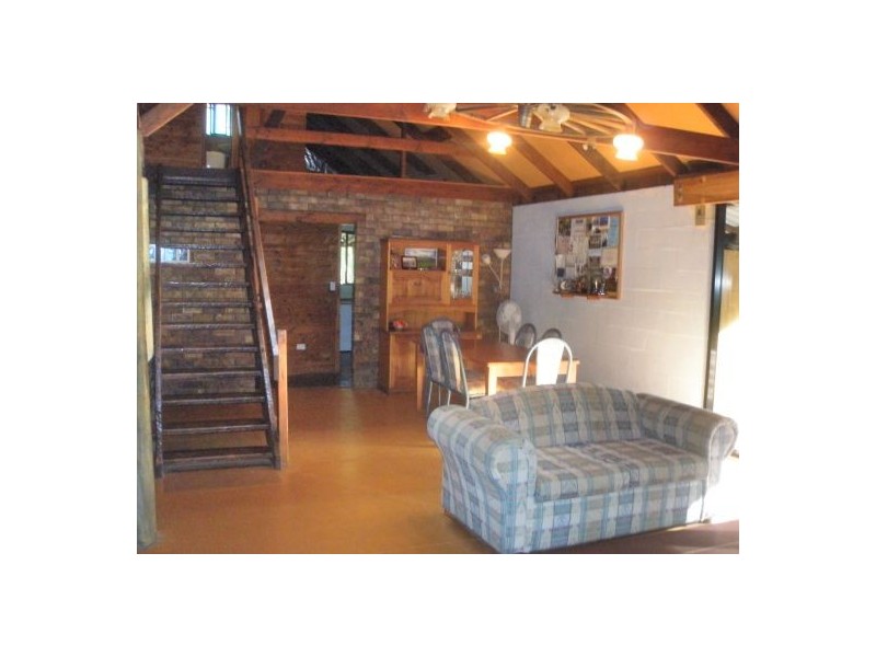 828 Ashmore Road, Molendinar QLD 4214