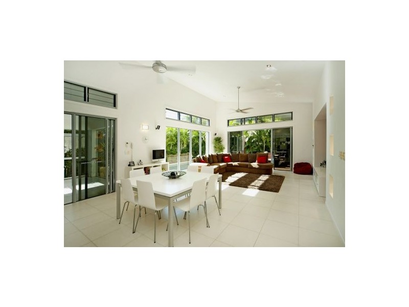 9 Buccaneer Way, Coomera Waters QLD 4209