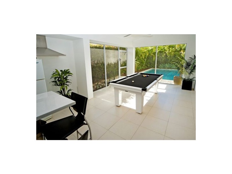 9 Buccaneer Way, Coomera Waters QLD 4209