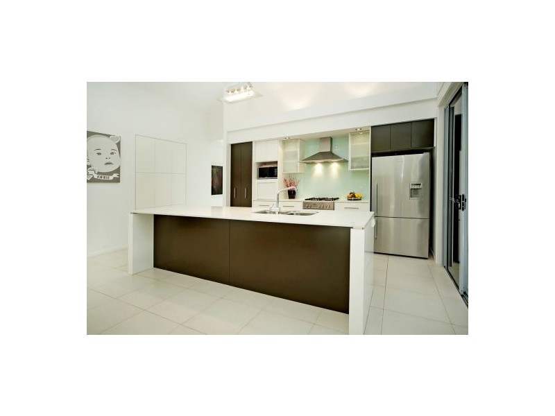 9 Buccaneer Way, Coomera Waters QLD 4209