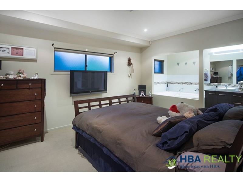 8 Mistral Lane, Coomera Waters QLD 4209