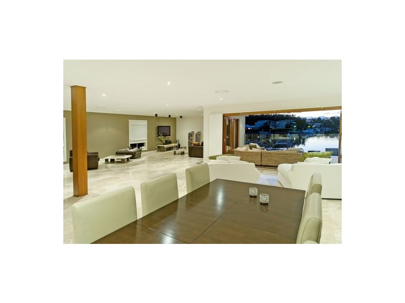24 Buccaneer Way, Coomera Waters QLD 4209