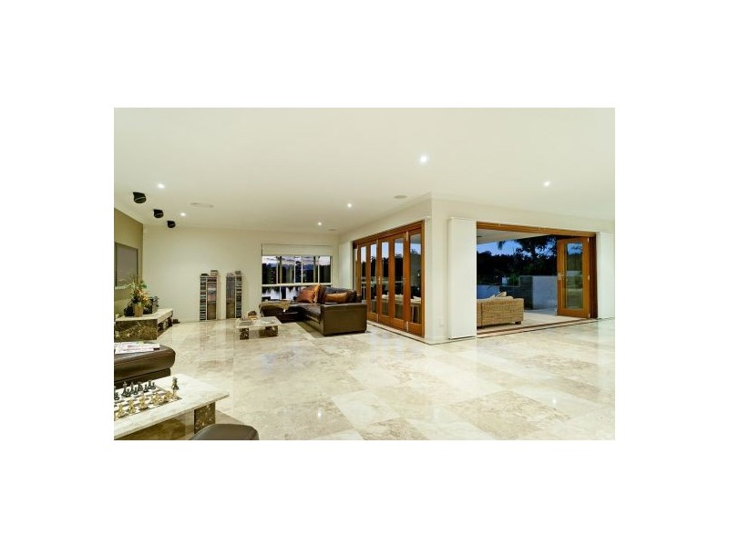 24 Buccaneer Way, Coomera Waters QLD 4209