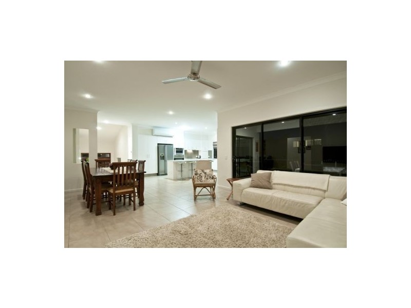 10 Boambillee Drive, Coomera Waters QLD 4209