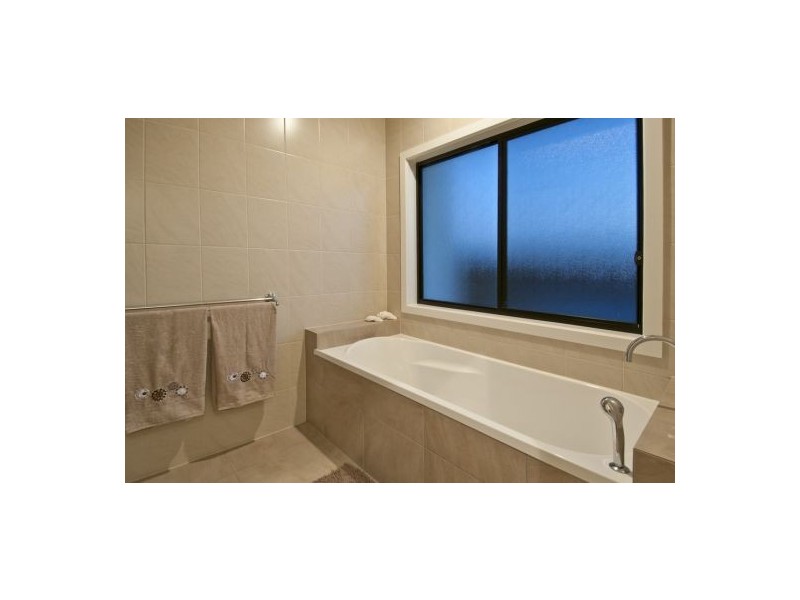 10 Boambillee Drive, Coomera Waters QLD 4209