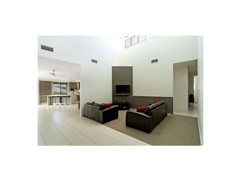 2 BEAU GESTE PLACE, Coomera Waters QLD 4209