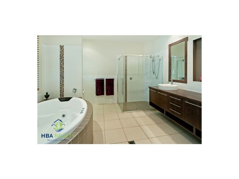 2 BEAU GESTE PLACE, Coomera Waters QLD 4209