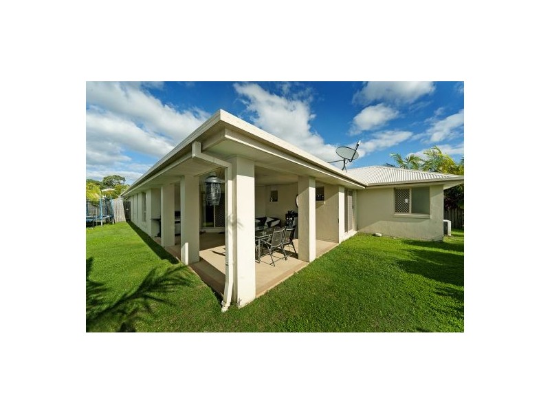 30 SLIPSTREAM RD, Coomera Waters QLD 4209
