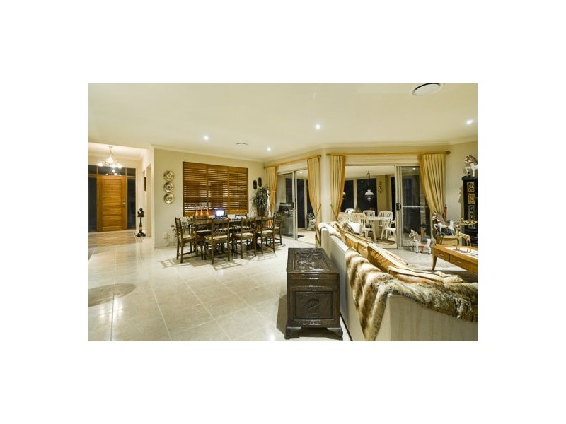 Coomera Waters QLD 4209