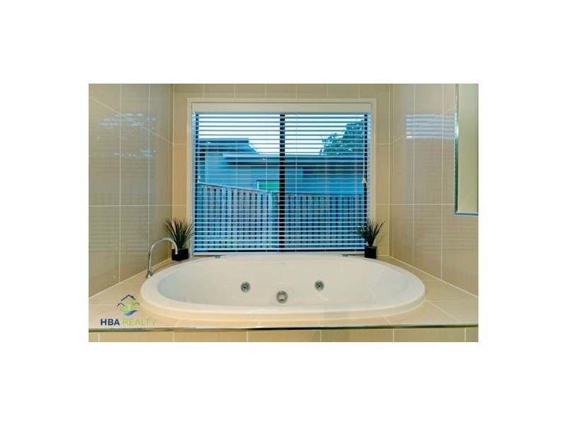12 Katinka Circuit, Coomera Waters QLD 4209