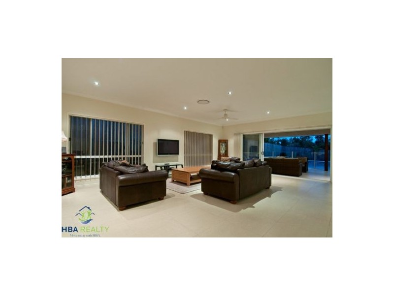 6 Katinka Circuit, Coomera Waters QLD 4209
