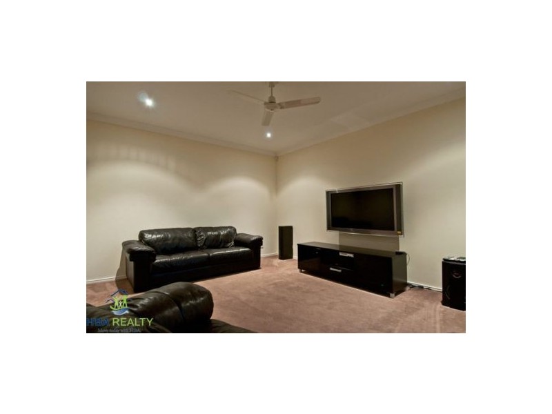 6 Katinka Circuit, Coomera Waters QLD 4209