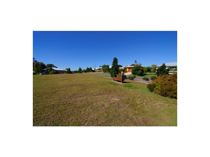 18 Pacha Close, Coomera Waters QLD 4209