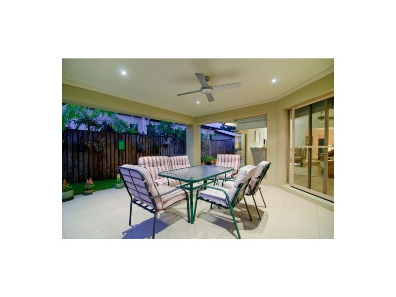 2 Iceberg Lane, Coomera Waters QLD 4209