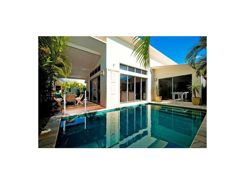 9 Buccaneer Way, Coomera Waters QLD 4209