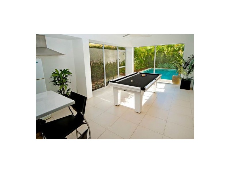 9 Buccaneer Way, Coomera Waters QLD 4209