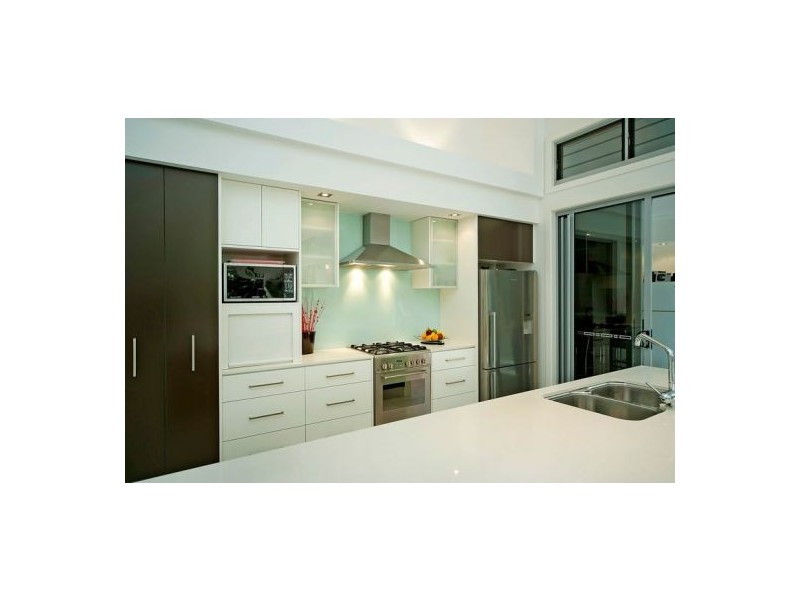 9 Buccaneer Way, Coomera Waters QLD 4209