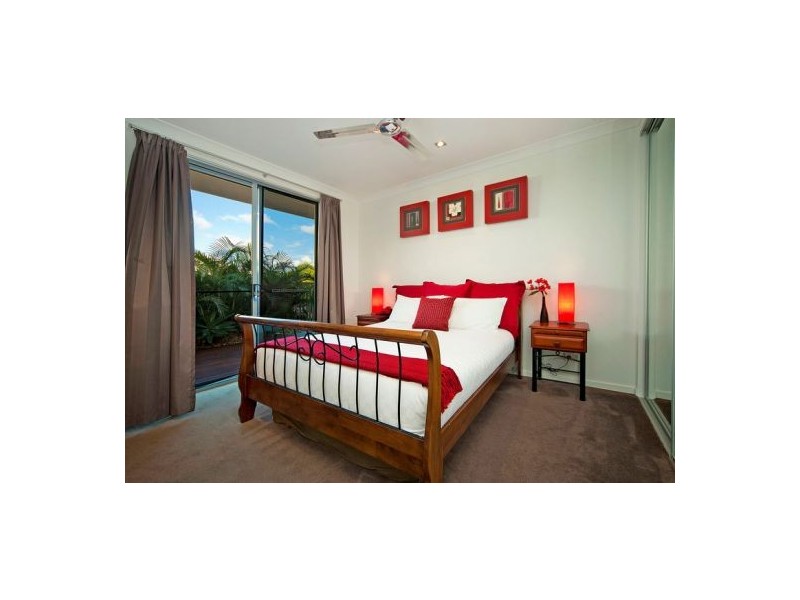 9 Buccaneer Way, Coomera Waters QLD 4209