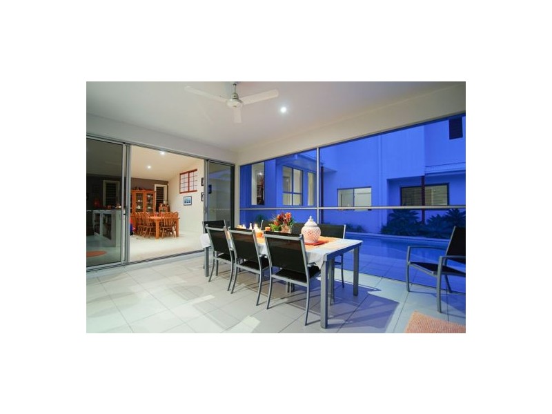21 Buccaneer Way, Coomera Waters QLD 4209