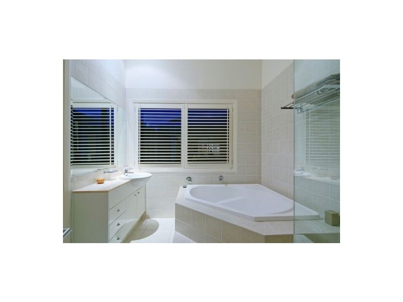 21 Buccaneer Way, Coomera Waters QLD 4209