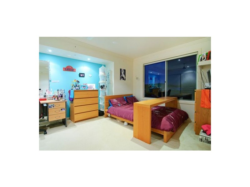 21 Buccaneer Way, Coomera Waters QLD 4209