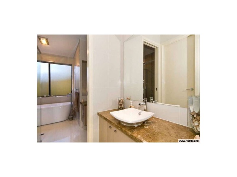 19 Impeccable Circuit, Coomera Waters QLD 4209