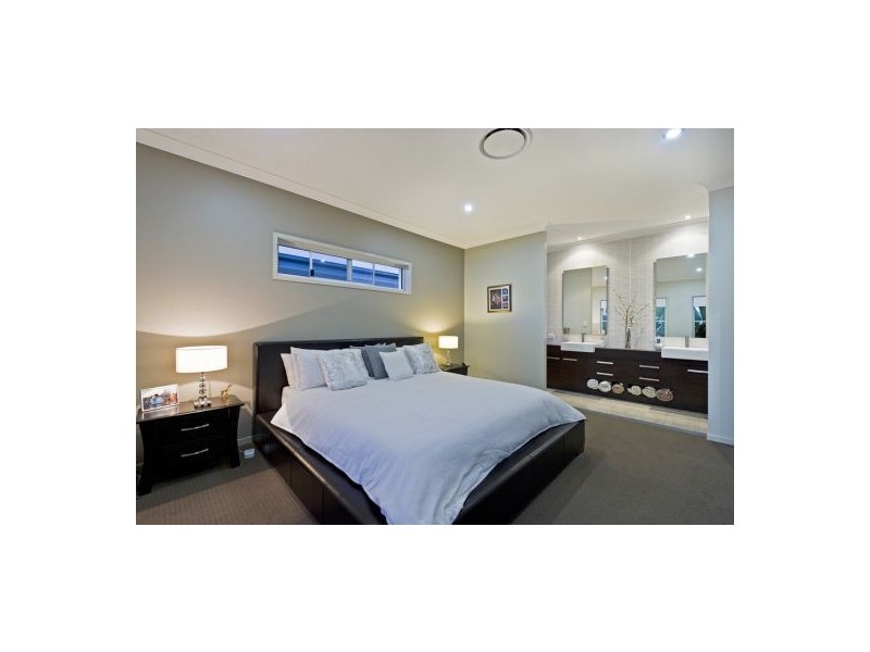 4 Elusive Road, Coomera Waters QLD 4209