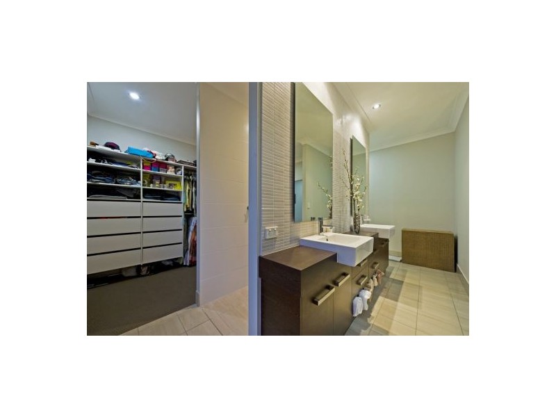 4 Elusive Road, Coomera Waters QLD 4209