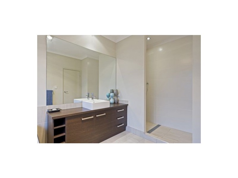 4 Elusive Road, Coomera Waters QLD 4209