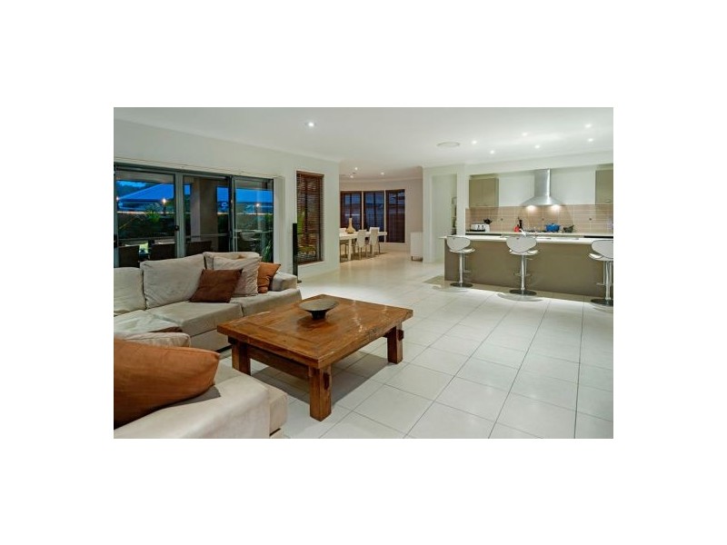 8 Iceberg Lane, Coomera Waters QLD 4209