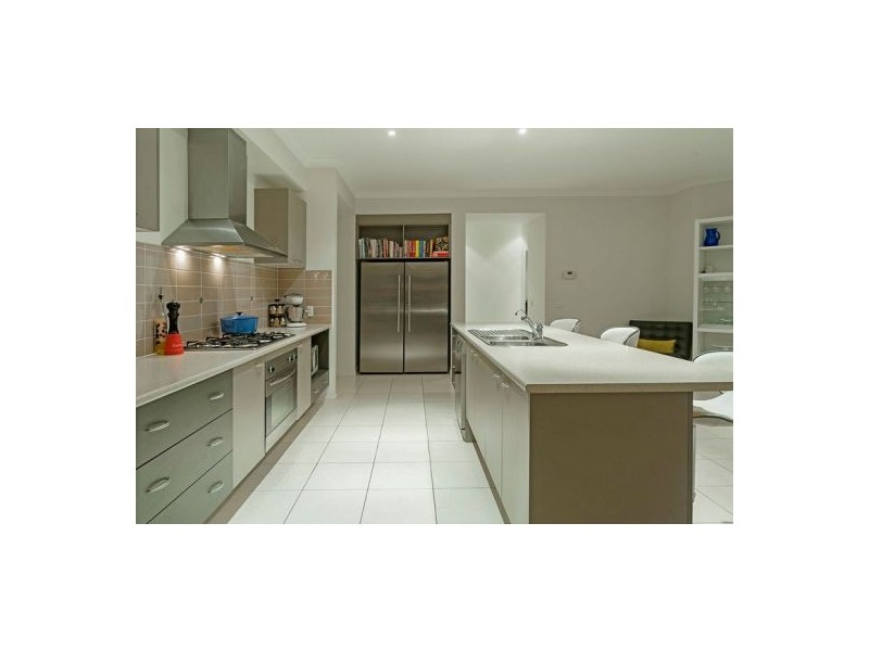 8 Iceberg Lane, Coomera Waters QLD 4209