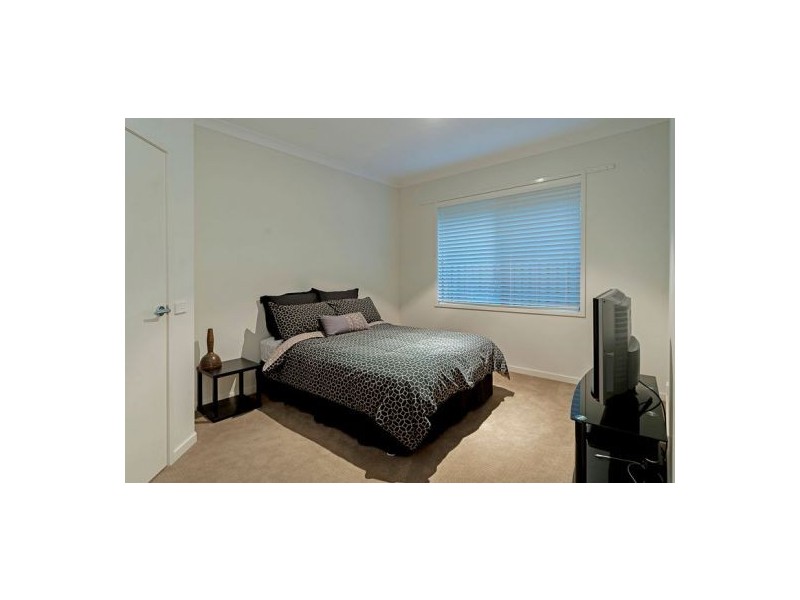 8 Iceberg Lane, Coomera Waters QLD 4209