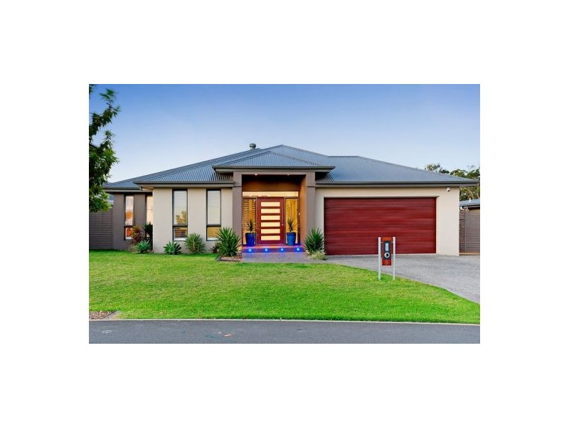 8 SCENIC CRESCENT, Coomera QLD 4209