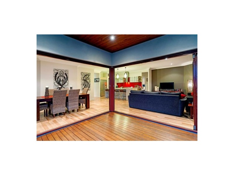 8 SCENIC CRESCENT, Coomera QLD 4209