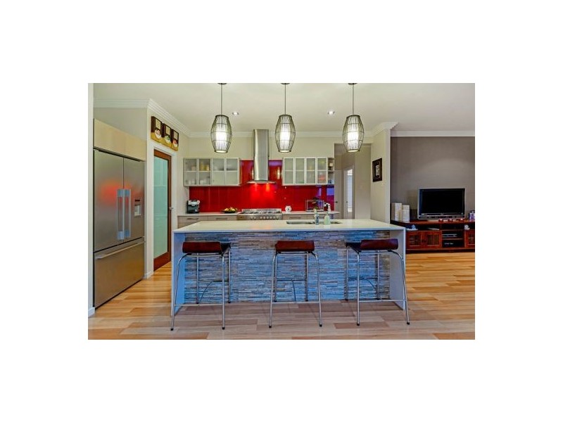 8 SCENIC CRESCENT, Coomera QLD 4209