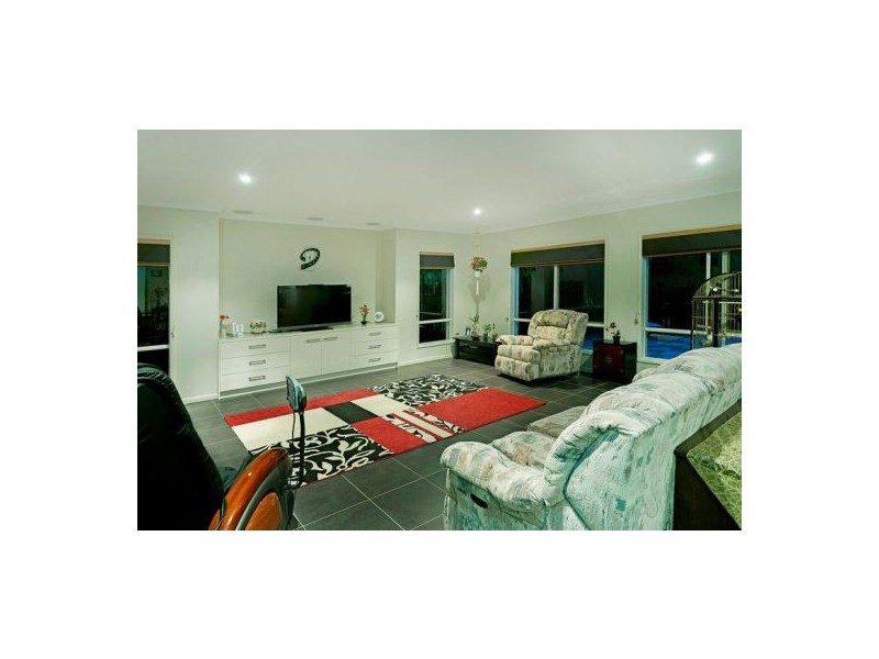 23 Buccaneer Way, Coomera Waters QLD 4209