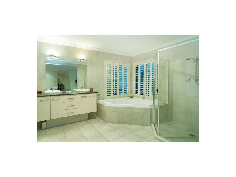 23 Buccaneer Way, Coomera Waters QLD 4209