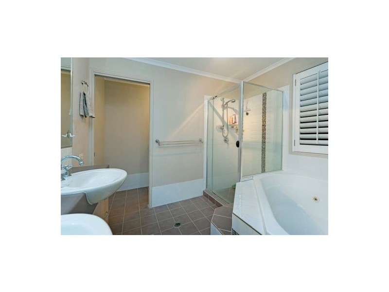 12 Infinity Court, Coomera Waters QLD 4209