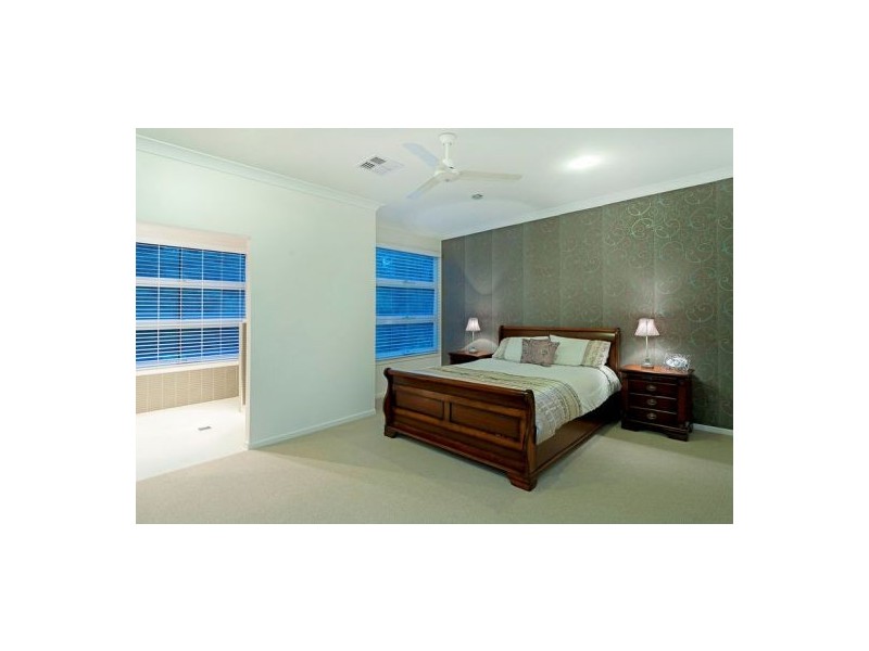 9 Brilliant Lane, Coomera Waters QLD 4209