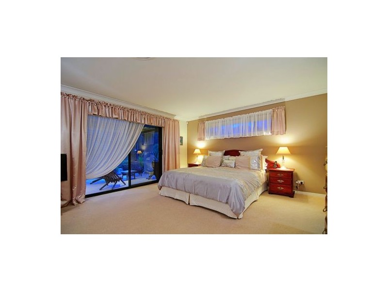 17 Solo Place, Coomera Waters QLD 4209