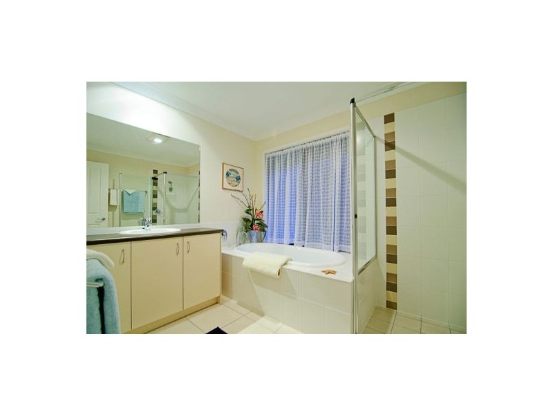 17 Solo Place, Coomera Waters QLD 4209