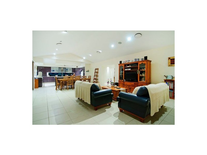 4 Ratu Lane, Coomera Waters QLD 4209